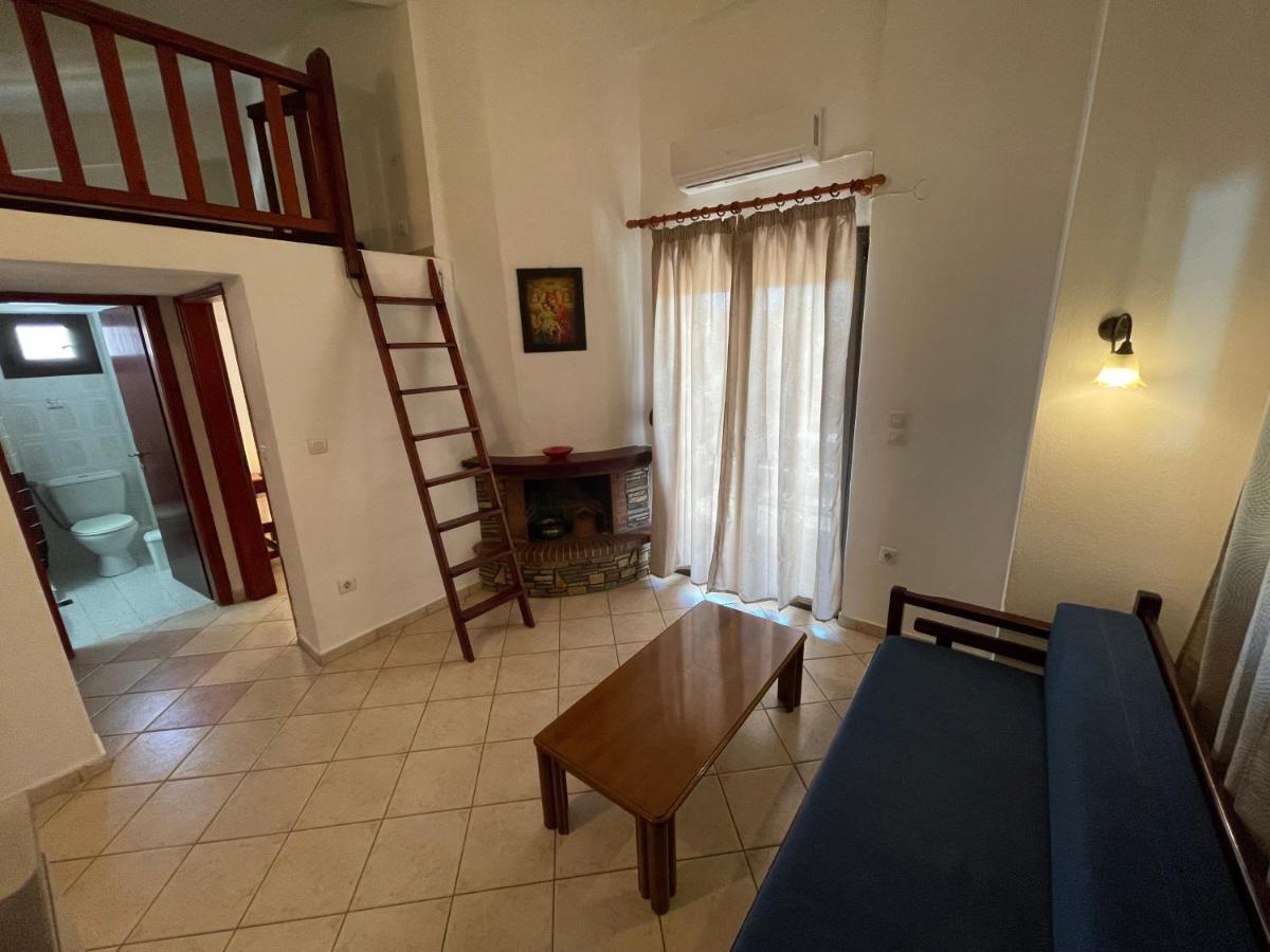Galazia Akti Seaside Apartments Nikiti  Exterior foto